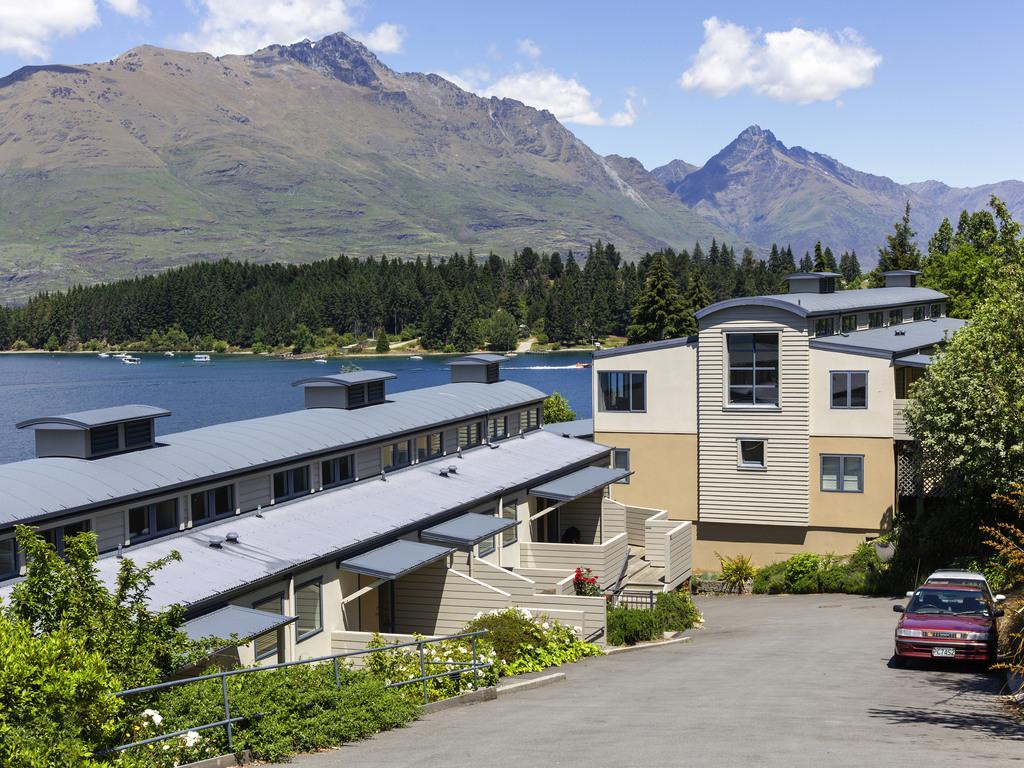 Breakfree The Point Aparthotel Queenstown Exterior photo