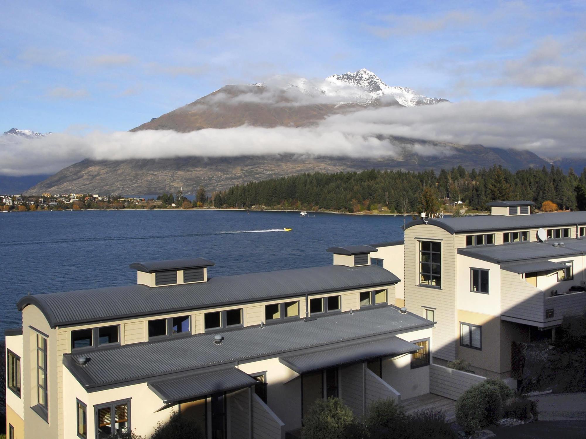 Breakfree The Point Aparthotel Queenstown Exterior photo