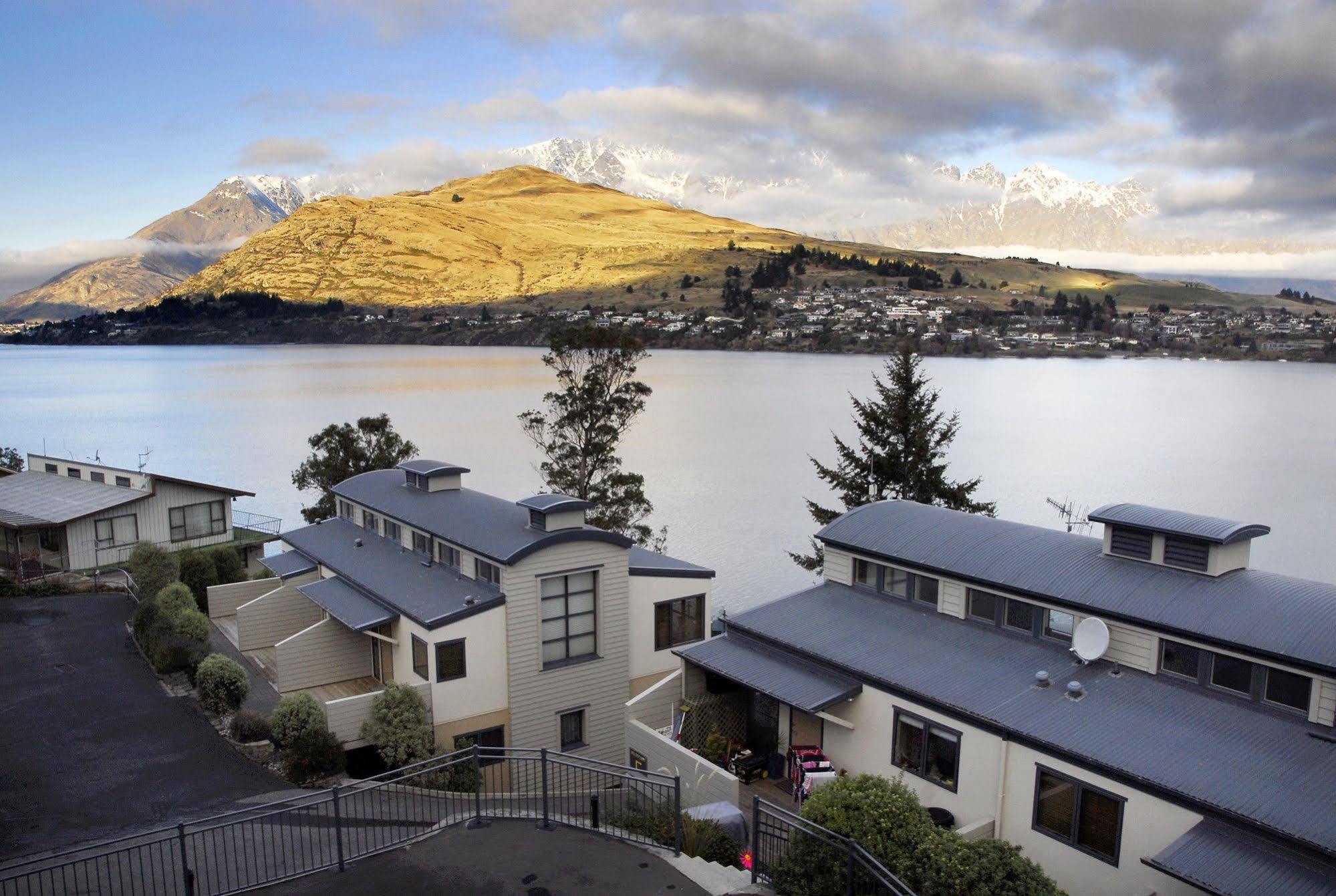 Breakfree The Point Aparthotel Queenstown Exterior photo